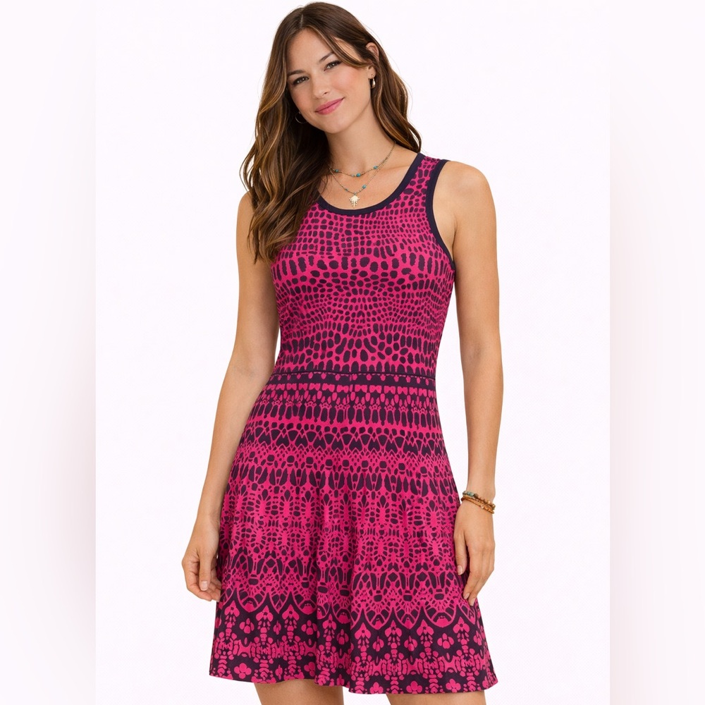 EUC John + Jenn Size Small Elegant Pink and Navy Patterned Dress